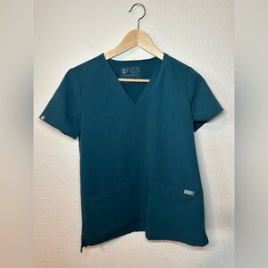 Figs Casma Three-Pocket Scrub Top